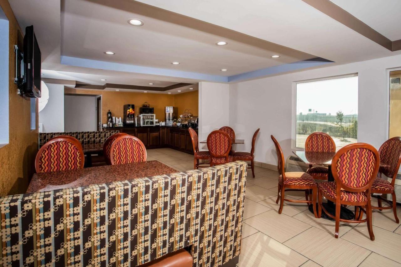 Travelodge By Wyndham Fort Wayne North Exteriör bild