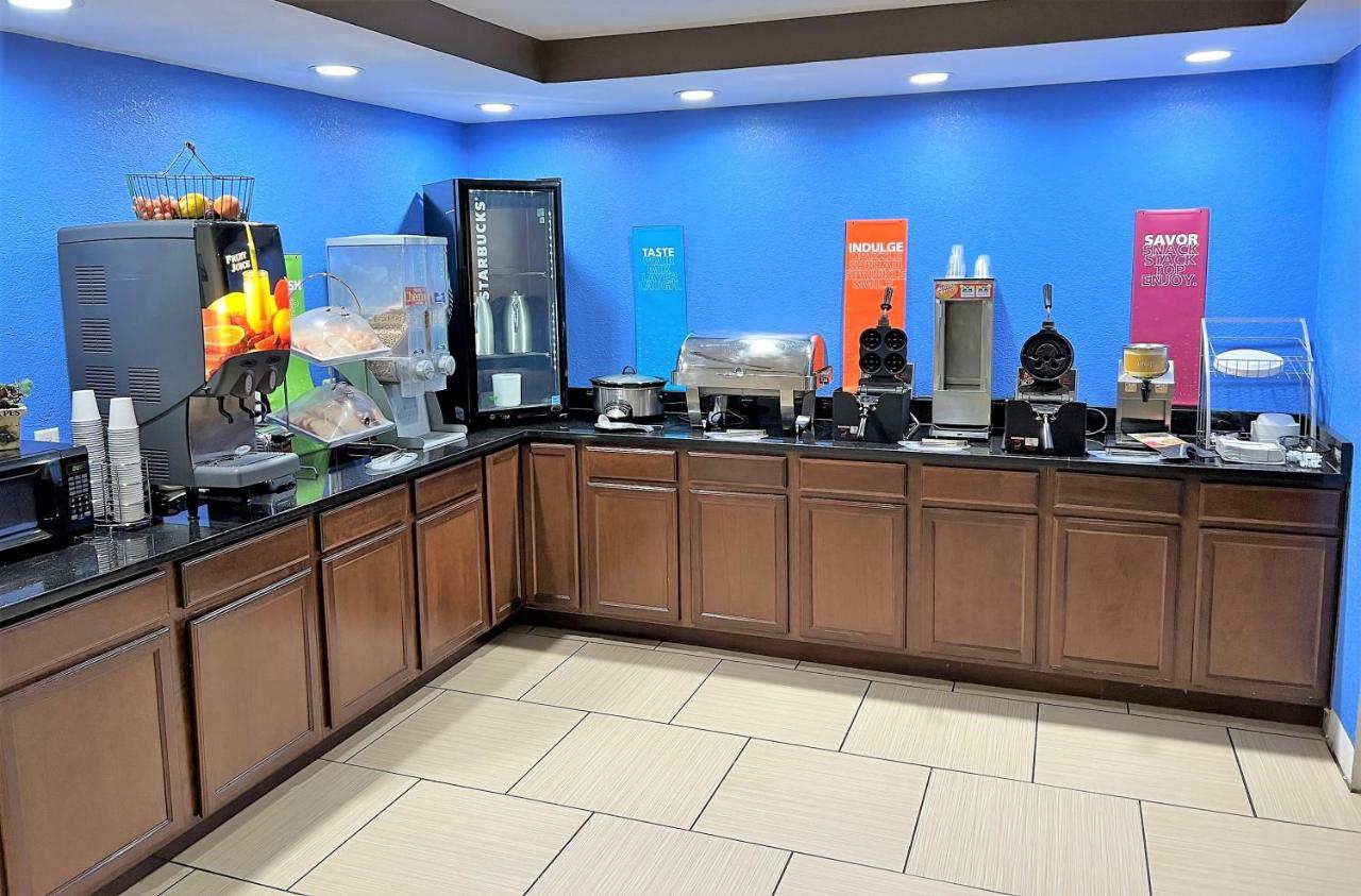 Travelodge By Wyndham Fort Wayne North Exteriör bild