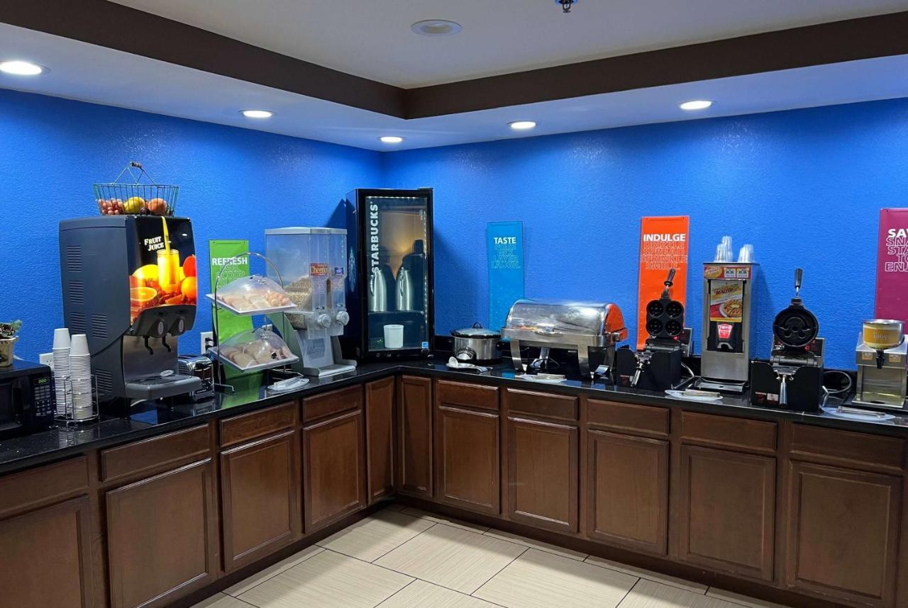 Travelodge By Wyndham Fort Wayne North Exteriör bild