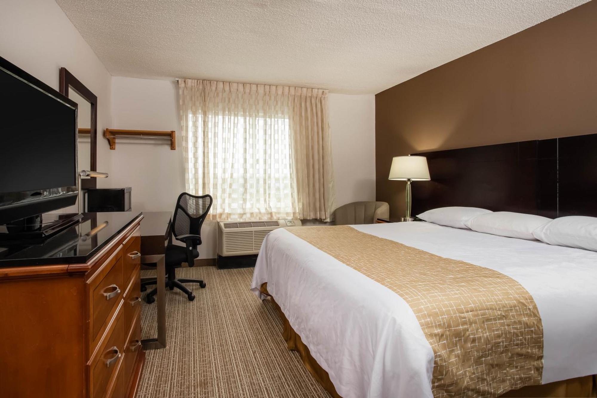 Travelodge By Wyndham Fort Wayne North Exteriör bild